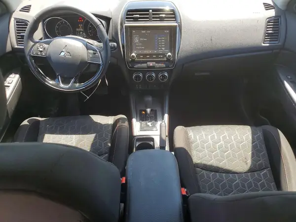 JA4ARUAU6RU009028 2024 MITSUBISHI OUTLANDER - Image 8