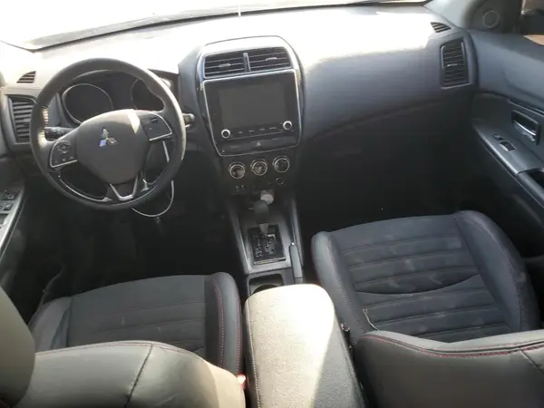 JA4ARUAU6RU010535 2024 MITSUBISHI OUTLANDER - Image 8