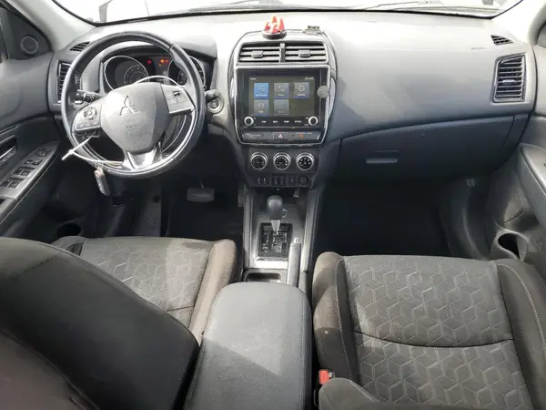JA4ARUAU7MU005708 2021 MITSUBISHI OUTLANDER - Image 8