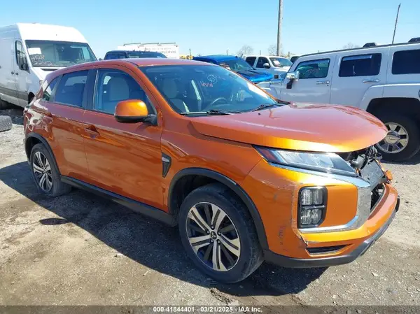 JA4ARUAU7MU006454 2021 MITSUBISHI OUTLANDER - Image 1