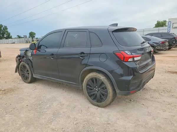 JA4ARUAU7MU007460 2021 MITSUBISHI OUTLANDER - Image 2