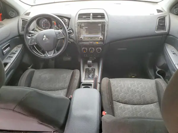 JA4ARUAU7MU007460 2021 MITSUBISHI OUTLANDER - Image 8
