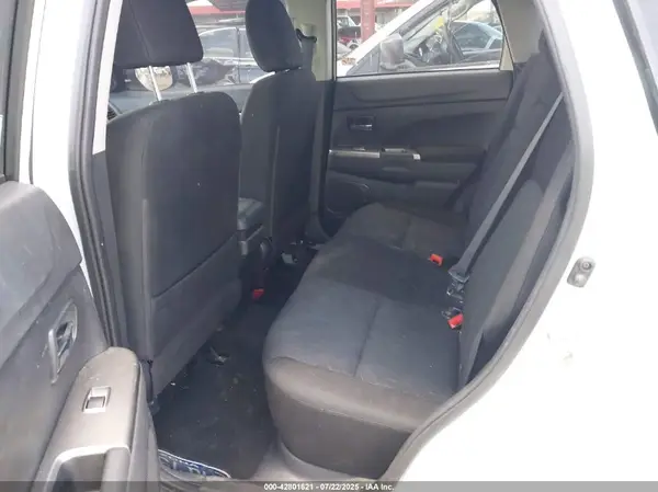 JA4ARUAU7MU022704 2021 MITSUBISHI OUTLANDER - Image 8