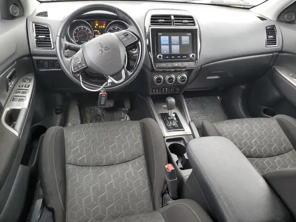 JA4ARUAU7MU023884 2021 MITSUBISHI OUTLANDER - Image 8