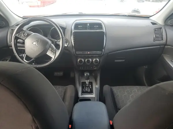JA4ARUAU7MU024288 2021 MITSUBISHI OUTLANDER - Image 8