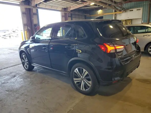 JA4ARUAU7NU009372 2022 MITSUBISHI OUTLANDER - Image 2