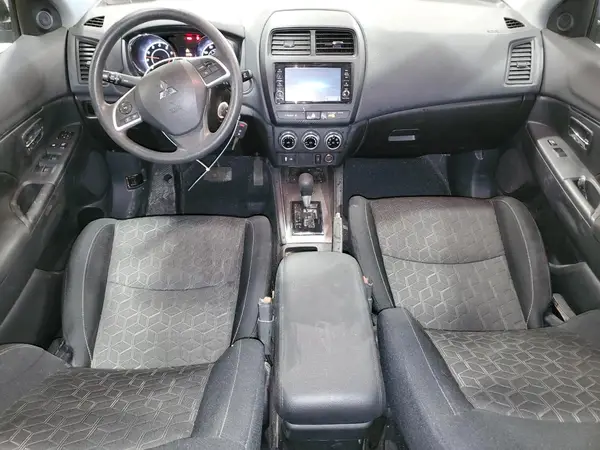 JA4ARUAU7NU009548 2022 MITSUBISHI OUTLANDER - Image 8