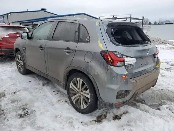 JA4ARUAU7PU007690 2023 MITSUBISHI OUTLANDER - Image 2
