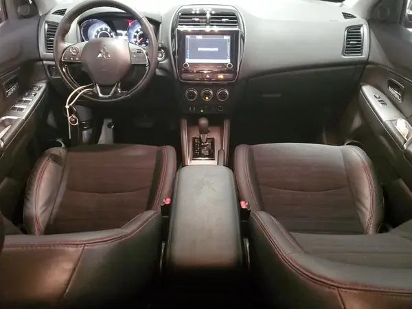 JA4ARUAU7PU016583 2023 MITSUBISHI OUTLANDER - Image 8