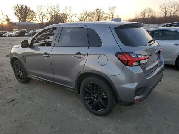 JA4ARUAU7PU016664 2023 MITSUBISHI OUTLANDER - Image 2