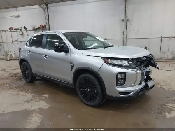 JA4ARUAU7RU008308 2024 MITSUBISHI OUTLANDER - Image 1