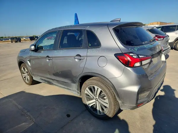JA4ARUAU7RU008468 2024 MITSUBISHI OUTLANDER - Image 2