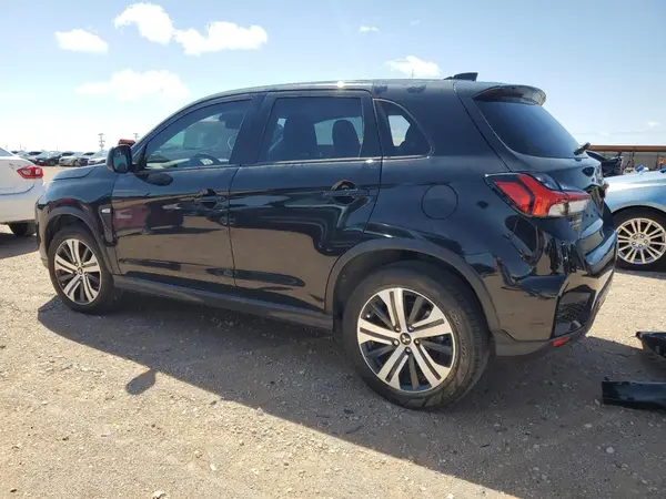 JA4ARUAU7RU013542 2024 MITSUBISHI OUTLANDER - Image 2