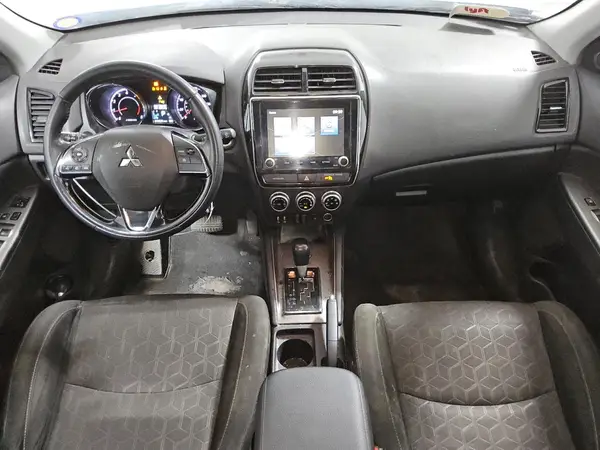 JA4ARUAU8MU022744 2021 MITSUBISHI OUTLANDER - Image 8