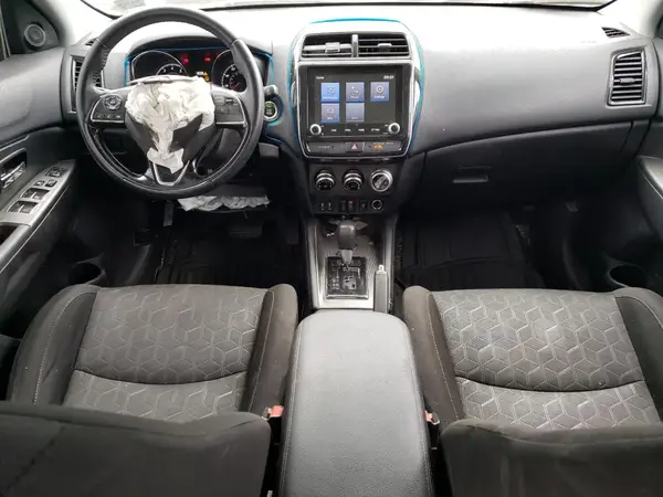 JA4ARUAU8MU023828 2021 MITSUBISHI OUTLANDER - Image 8