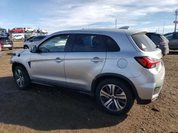 JA4ARUAU8NU014354 2022 MITSUBISHI OUTLANDER - Image 2