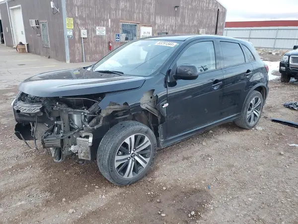 JA4ARUAU8PU006404 2023 MITSUBISHI OUTLANDER - Image 1