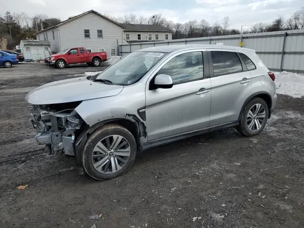 JA4ARUAU8PU007410 2023 MITSUBISHI OUTLANDER - Image 1