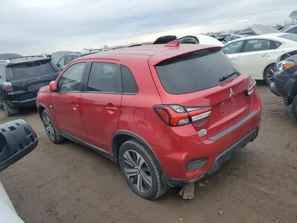 JA4ARUAU8PU008511 2023 MITSUBISHI OUTLANDER - Image 2