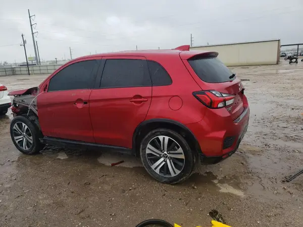 JA4ARUAU8PU013076 2023 MITSUBISHI OUTLANDER - Image 2