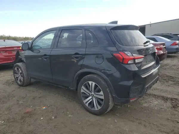 JA4ARUAU8RU001609 2024 MITSUBISHI OUTLANDER - Image 2