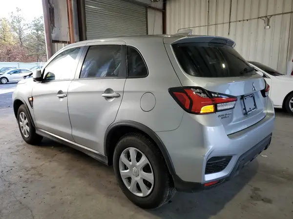 JA4ARUAU8RU003764 2024 MITSUBISHI OUTLANDER - Image 2