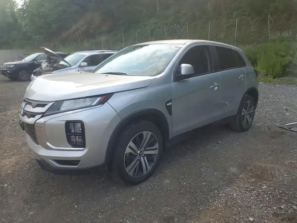 JA4ARUAU8RU006180 2024 MITSUBISHI OUTLANDER - Image 1