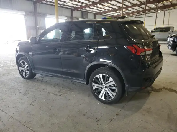 JA4ARUAU8RU010780 2024 MITSUBISHI OUTLANDER - Image 2