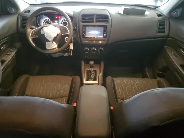 JA4ARUAU8RU010780 2024 MITSUBISHI OUTLANDER - Image 8