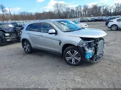JA4ARUAU8RU011623 2024 MITSUBISHI OUTLANDER