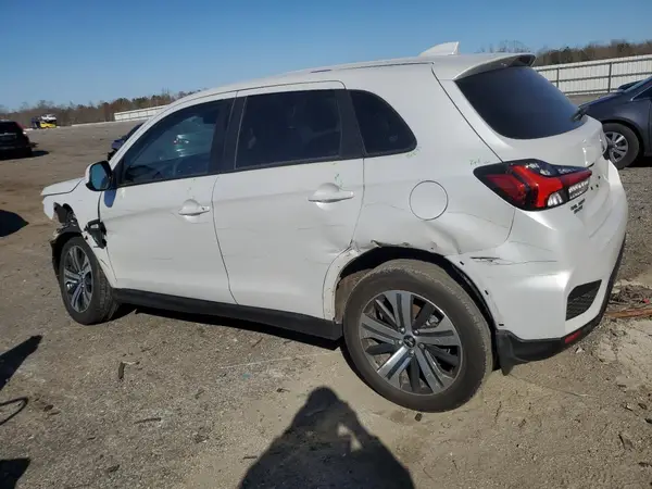 JA4ARUAU8RU012450 2024 MITSUBISHI OUTLANDER - Image 2