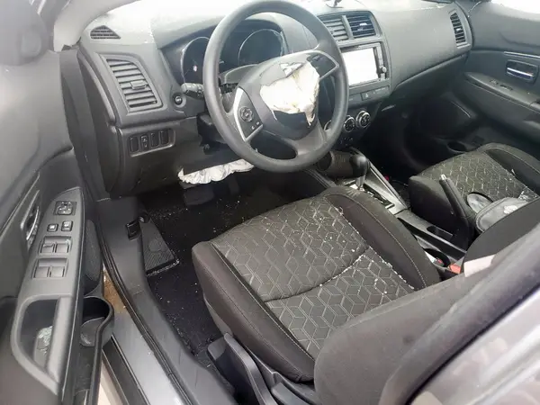 JA4ARUAU8RU012982 2024 MITSUBISHI OUTLANDER - Image 8