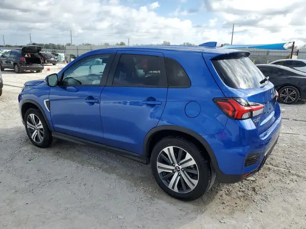 JA4ARUAU8RU019284 2024 MITSUBISHI OUTLANDER - Image 2