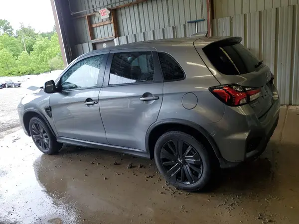 JA4ARUAU8SU001034 2025 MITSUBISHI OUTLANDER - Image 2