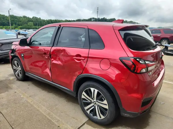 JA4ARUAU8SU003849 2025 MITSUBISHI OUTLANDER - Image 2