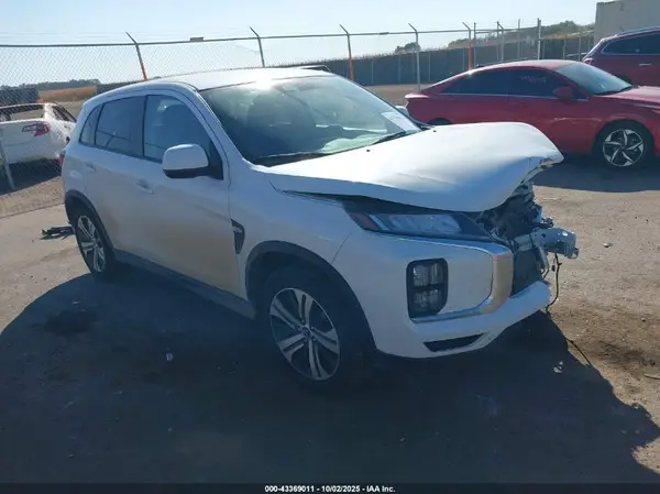 JA4ARUAU9MU006066 2021 MITSUBISHI OUTLANDER - Image 1