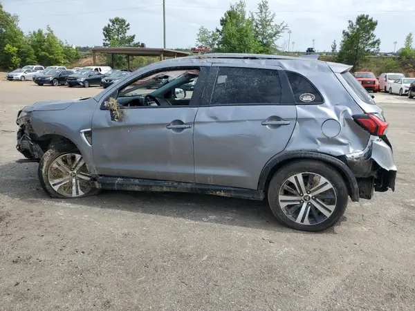 JA4ARUAU9MU018587 2021 MITSUBISHI OUTLANDER - Image 2