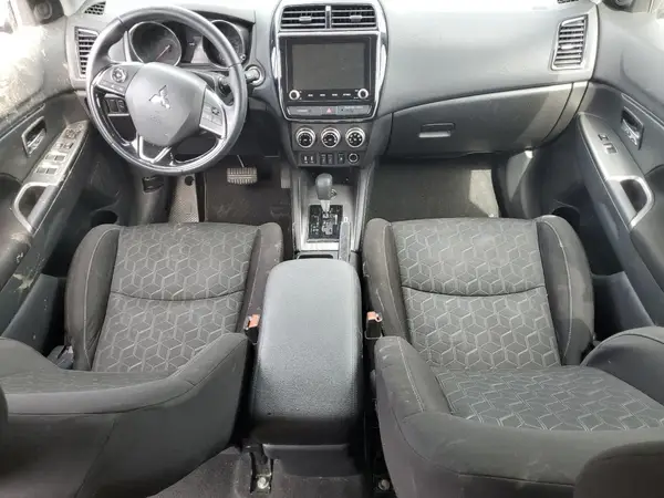 JA4ARUAU9MU018587 2021 MITSUBISHI OUTLANDER - Image 8
