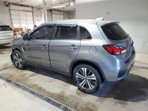 JA4ARUAU9MU020050 2021 MITSUBISHI OUTLANDER - Image 2