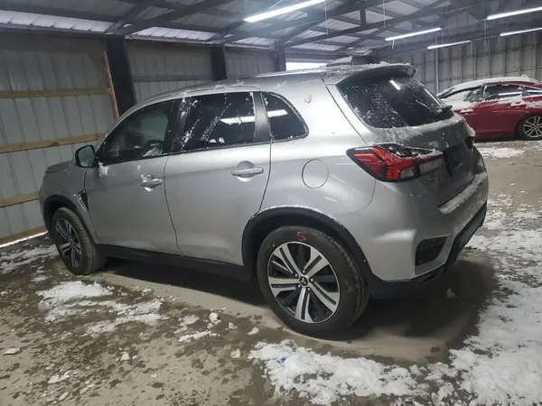 JA4ARUAU9NU006666 2022 MITSUBISHI OUTLANDER - Image 2
