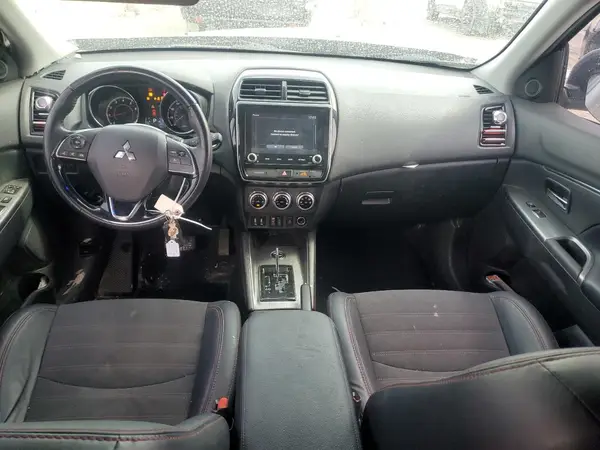 JA4ARUAU9NU006943 2022 MITSUBISHI OUTLANDER - Image 8
