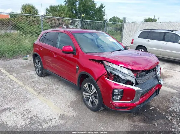 JA4ARUAU9NU009812 2022 MITSUBISHI OUTLANDER - Image 1