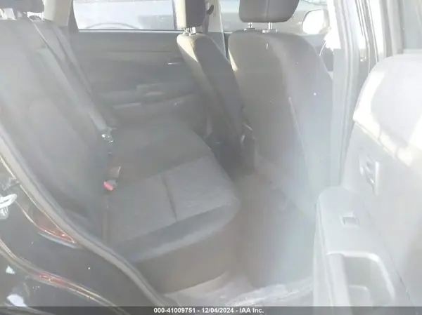 JA4ARUAU9PU002314 2023 MITSUBISHI OUTLANDER - Image 8