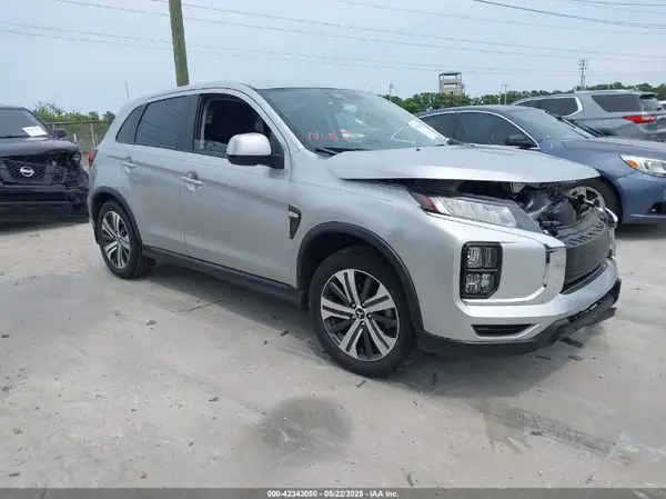 JA4ARUAU9PU007786 2023 MITSUBISHI OUTLANDER - Image 1