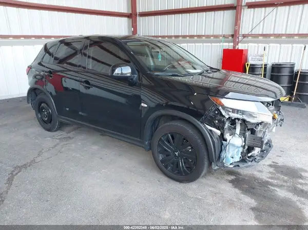 JA4ARUAU9PU013541 2023 MITSUBISHI OUTLANDER - Image 1