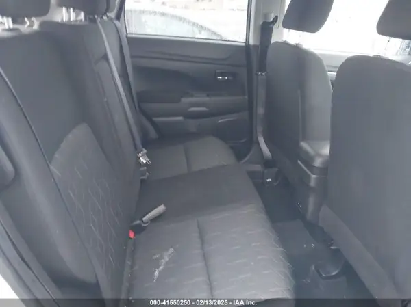 JA4ARUAU9PU014995 2023 MITSUBISHI OUTLANDER - Image 8