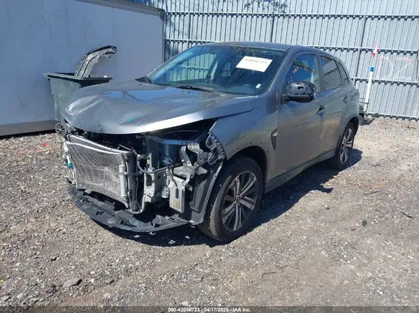 JA4ARUAU9RU003420 2024 MITSUBISHI OUTLANDER - Image 2