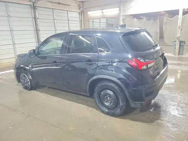 JA4ARUAU9RU005474 2024 MITSUBISHI OUTLANDER - Image 2