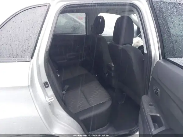 JA4ARUAU9RU013753 2024 MITSUBISHI OUTLANDER - Image 8