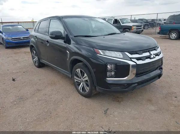 JA4ARUAU9RU018922 2024 MITSUBISHI OUTLANDER - Image 1